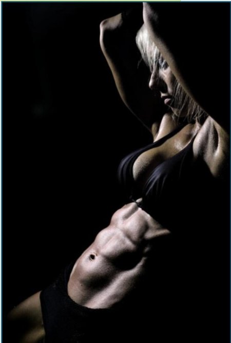 Накаченная девушка красивая