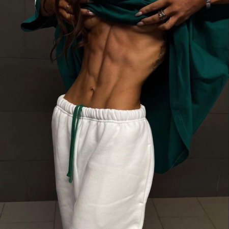 Спортивное женское тело