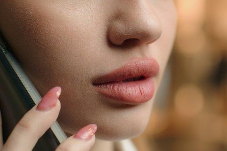 Пухлые губы