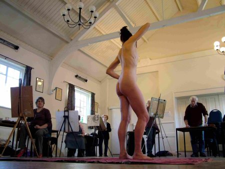 Натурщики и натурщицы в художественных студиях