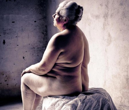 Художественное ню женщин в возрасте