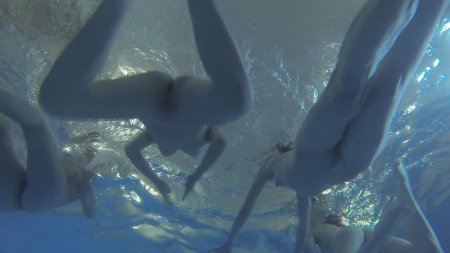 Под водой 18+