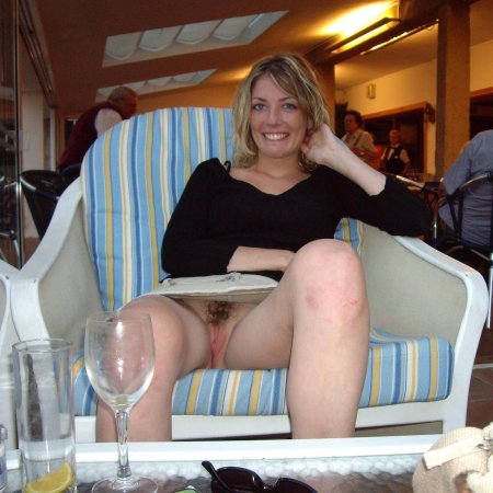 Женщины без трусов частное