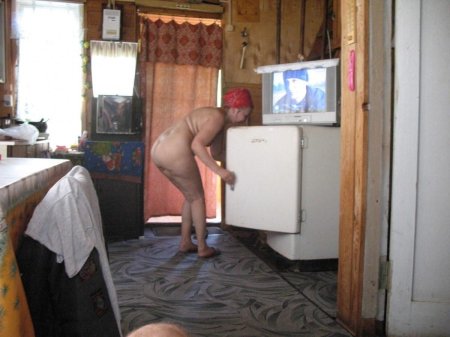 Голая соседка в коммуналке