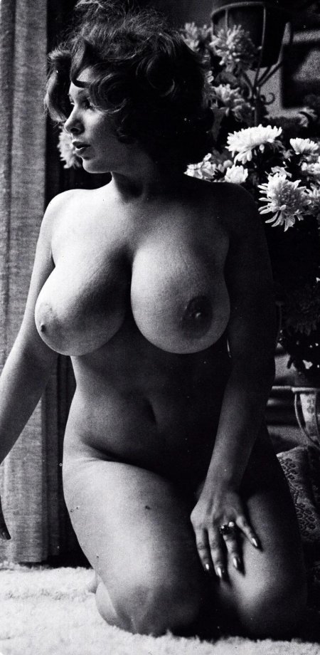 Голые крупные женщины ретро