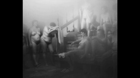 Голые женщины в советской общественной бане