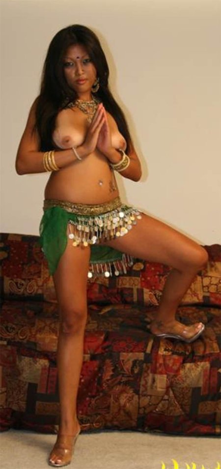 Школьницы индианки груди