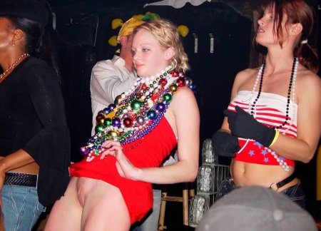 Марди грасс без трусов