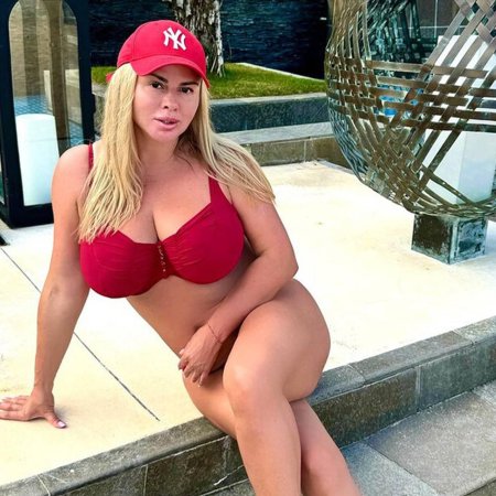 Анна семенович в купальнике