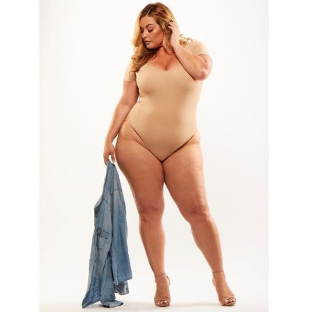 Модели плюс сайз