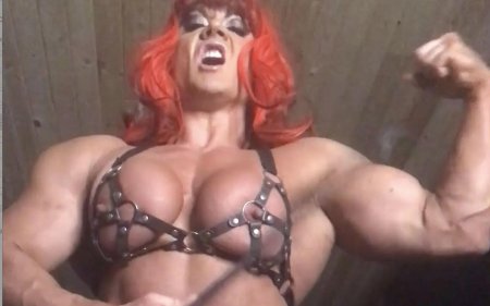 Обнаженные культуристки