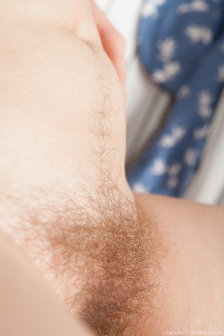 Первые волосики на лобке подростка