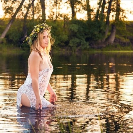 Голая в речке ивана купалы