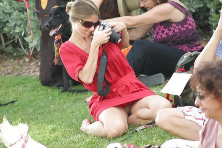 Девушка фотограф засветила