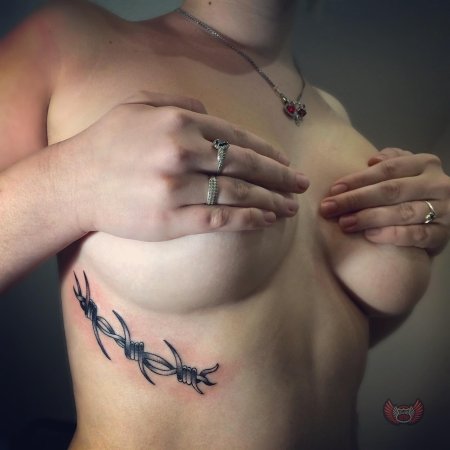 Тату колючая проволока