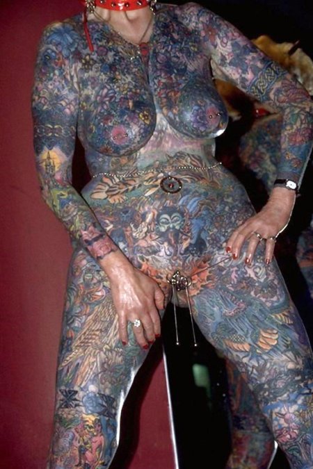 Самая татуированная голая женщина