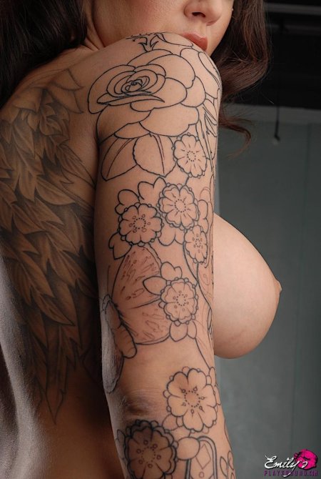 Женская татуировка