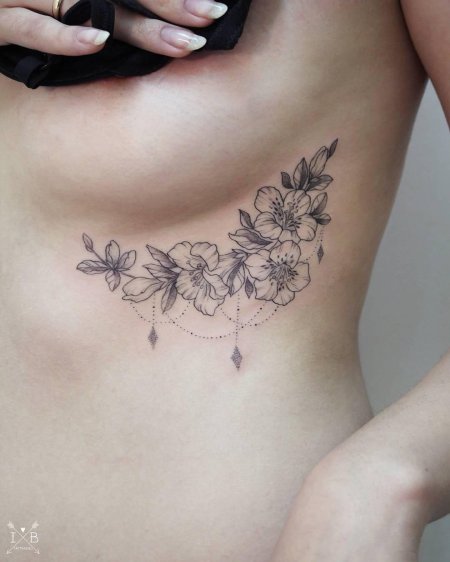 Женская татуировка