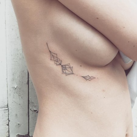 Маленькие татуировки женские