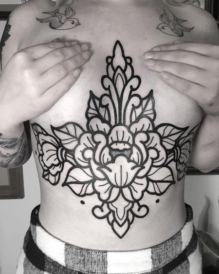 Женская татуировка