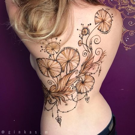 Рисунки хной на спине