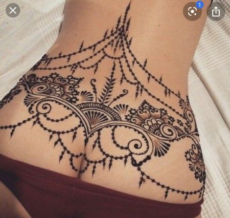 Мехенди на спине