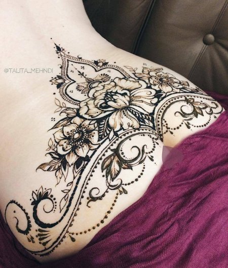 Мехенди на спине