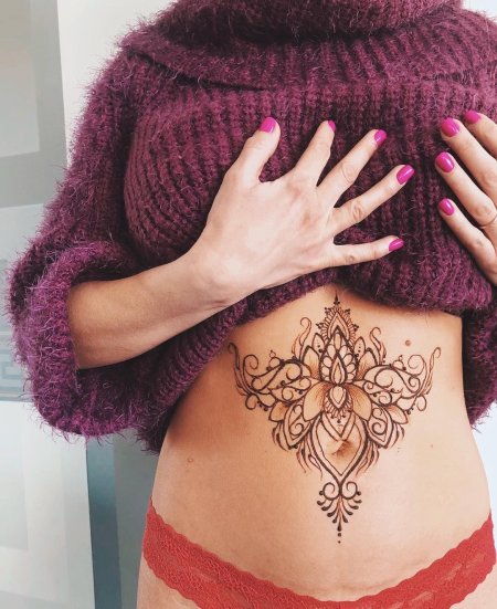 Мехенди хной