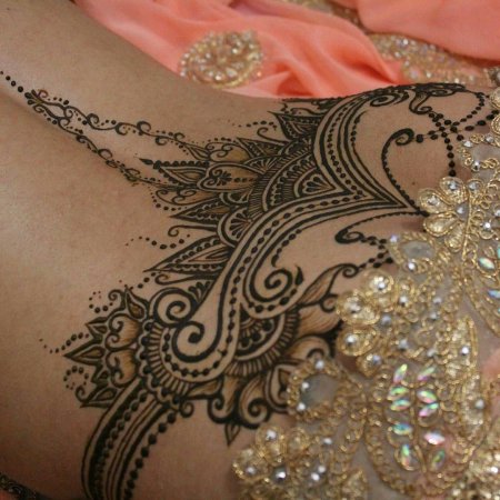 Рисунки хной на теле