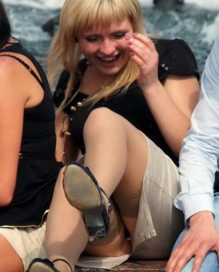 Случайно засветила трусики