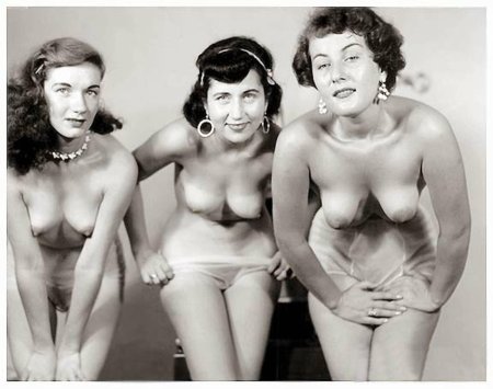 Группы голых баб ретро