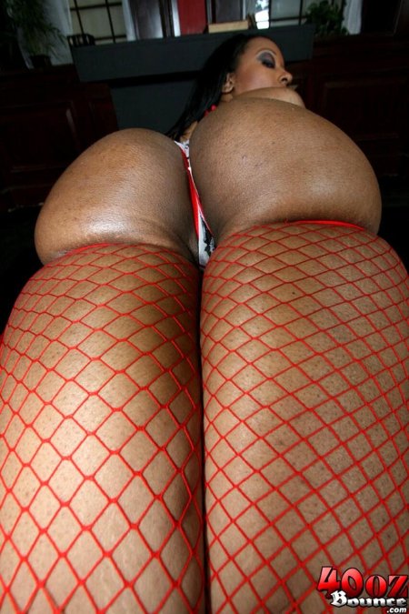 Жопастая негритянка cherokee d a