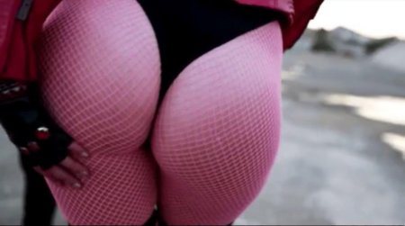 Задницы в сетчатых колготках