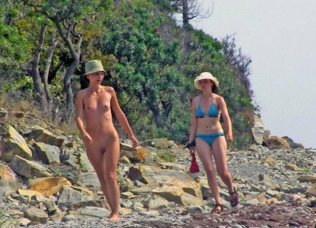 Нудистские пляжи голые