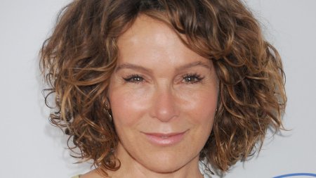 Дженнифер грей в друзьях