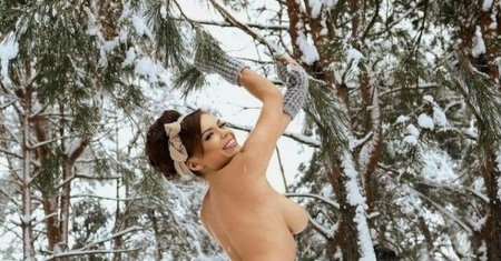 Эротическая фотосессия зимой