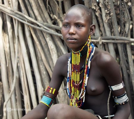 Голая африканская девочка