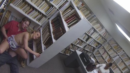 В библиотеке порно