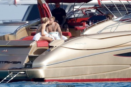 Роскошная яхта