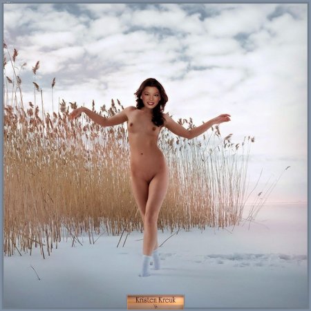 Голые женщины в полёте