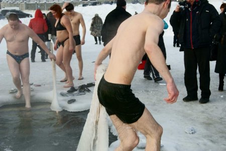 Крещение руси купание