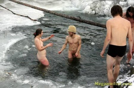 Купание голышом