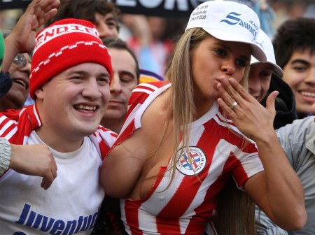 Парагвайская болельщица лариса рикельме