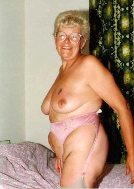 Старые голые женщины ретро