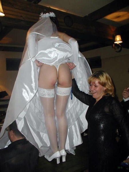 Невеста засветила