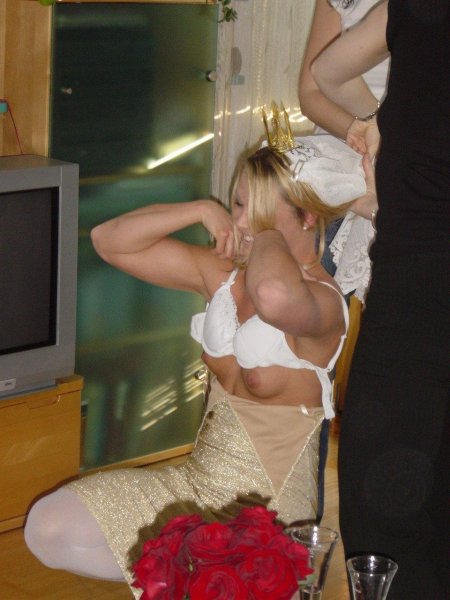 В свадебном платье порно