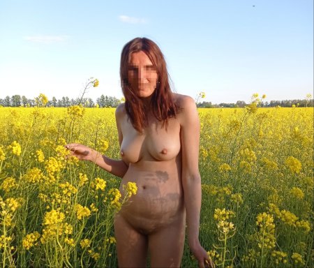 Голышом жена