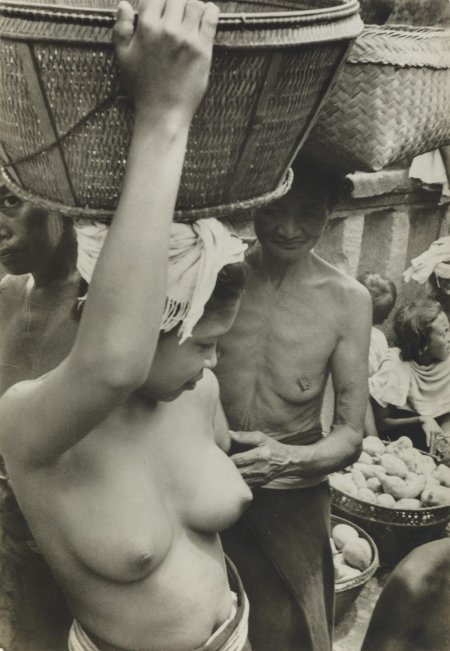 Документальная фотография ню