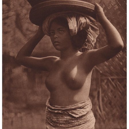 Голая модель индонезийка