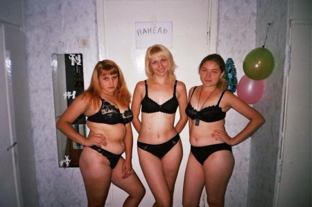 Девушки в общежитии